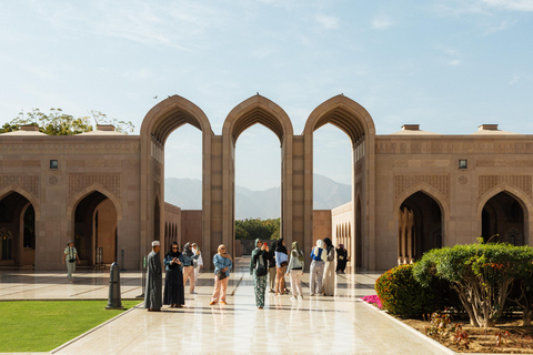 Guided Walking Tour of Sultan Qaboos Grand Mosque in Muscat