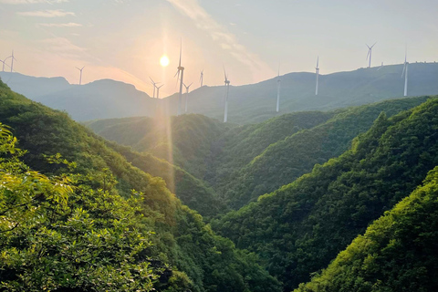 Guilin: Xing'an Day Trip to Lingqu Canal & Sunset Views ES-Speaking Guide