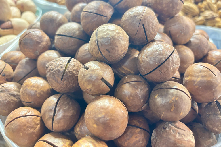 Baku Food Tour: 10+ Tastings, Tea Set & Local Spices Small group (max 10 people)