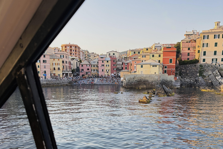 Genoa: Sunrise Boat Tour to Boccadasse with Live Concert