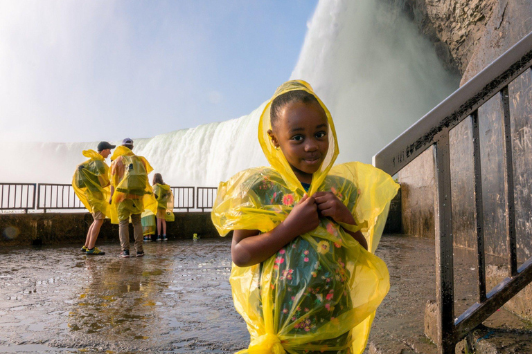 Excursão às Cataratas do Niágara, Canadá, barco e degustação de ácer – recolha nos EUAPasseio de barco e viagem atrás das cataratas + almoço