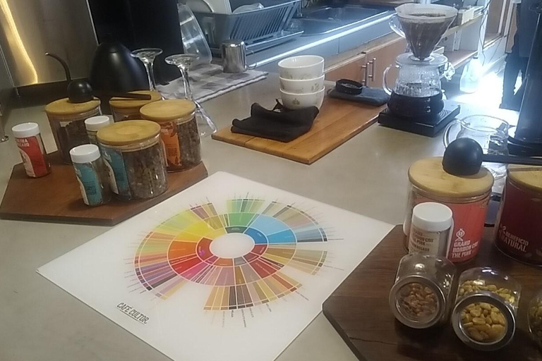 Bogota: Coffee tasting tour Bogota: Coffee cupping tour