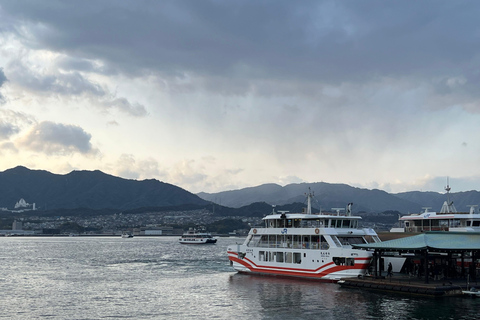 Hiroshima: tour to Peace Memorial Park and Miyajima IslandHiroshima: people with JR Passes or bullet train tickets