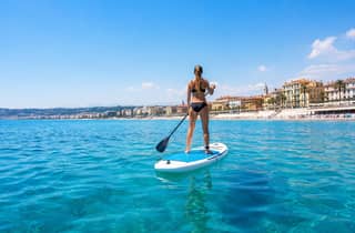 Stand-Up-Paddle-Verleih in Nizza – Direkte Lieferung an den Strand