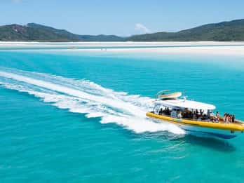 Pfingstsonntag: Whitsunday Islands Tour mit Schnorcheln und Mittagessen