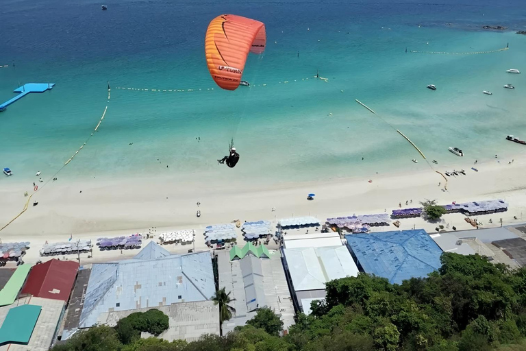 Pattaya Koh Larn Island: Tandem Paragliding Flight Trip Silver Tandem Paragliding Flight – 20 Minutes of Sky-High