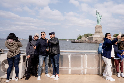 NYC: Liberty Cruise on New York Harbor with Live Guide Premium Admission