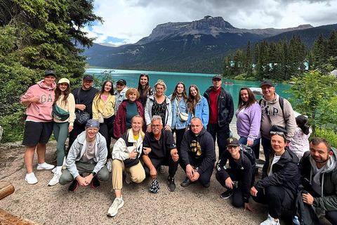 Calgary: Lake Louise, Moraine Lake, & Emerald Lake Tour