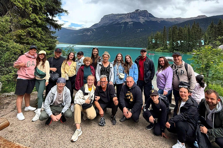Calgary: Lake Louise, Moraine Lake, & Emerald Lake Tour