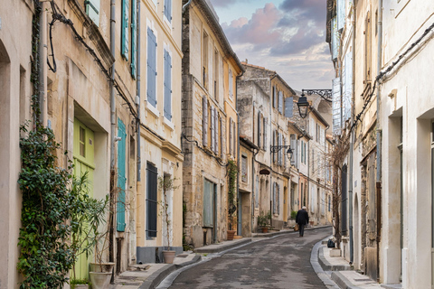 Arles: Express Walk with a Local 60 min - Walking Tour