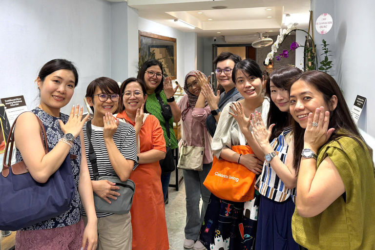 Vietnam: Silver Jewelry-Making Workshop in Hanoi Small Group Tour