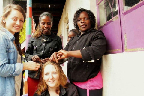 نيروبي: جولة سير على الأقدام بصحبة مرشد في حي كيبيرا الفقير مع خدمة الاستقبال من الفندق