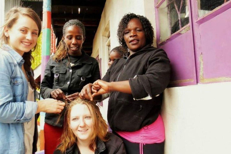 نيروبي: جولة سير على الأقدام بصحبة مرشد في حي كيبيرا الفقير مع خدمة الاستقبال من الفندق