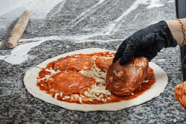 Rome: Traditional Pizza Making Cooking Class