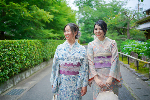Kyoto: Arashiyama Forest Private Photoshoot