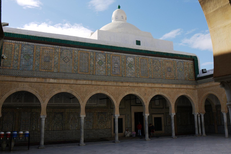 Zuid-Tunesië: Omarm de sereniteit van de woestijn 4 dagenVanuit Tunis: 4-daagse woestijntocht