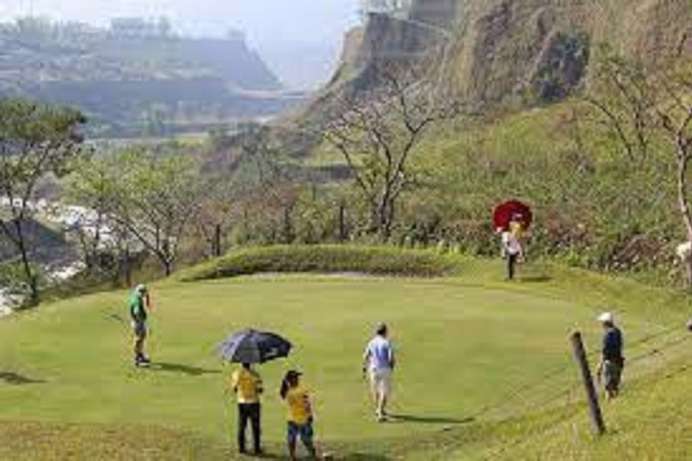 Depuis Pokhara : Golf au cœur de la splendeur de l'HimalayaGolf au cœur de la splendeur himalayenne de Pokhara