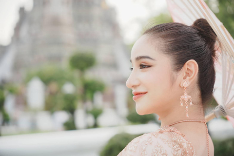 Photoshoot in Thai Costume