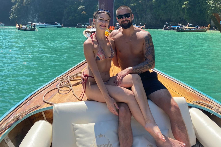 Phuket: Phi Phi Private Longtail Boat with Hotel Transfer