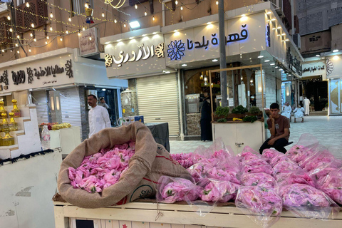 Jeddah: City Highlights Tour with Local Guide private tour