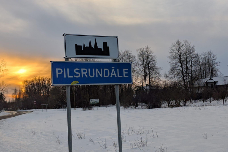 From Riga: Guided Day Tour to Rundale Palace & Bauska Castle
