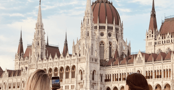 Danube Cruise 360 views with Guaranteed Rooftop Seats, Drink