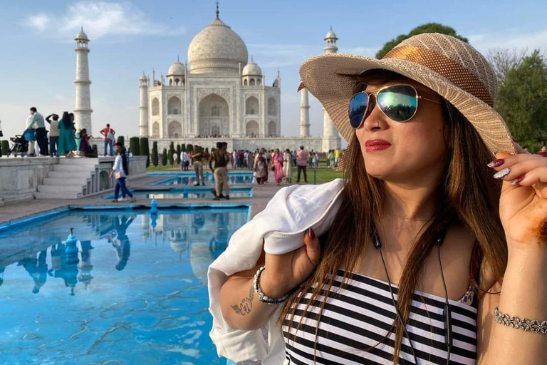 Desde Delhi: Taj Mahal y Agra Tour Privado de un Día con TrasladosCoche con aire acondicionado, conductor y guía