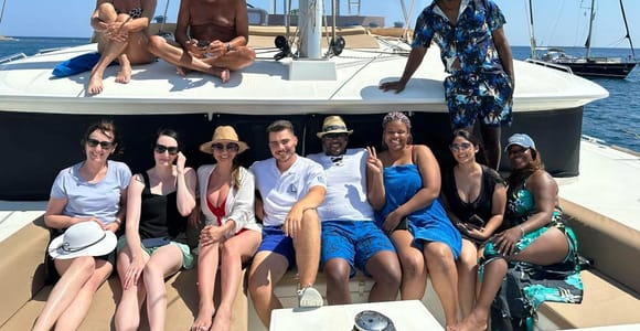 Santorini Catamaran Day Cruise: Lunch, Drinks and Transfers