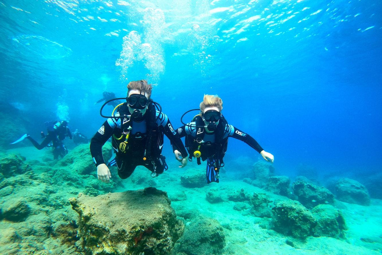 Zakynthos: Scuba Diving Experience with Underwater Photos Double dive discover scuba diving course
