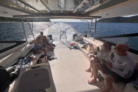 St. Thomas - St. John 7-Hour Private Catamaran Trip SV Hydra