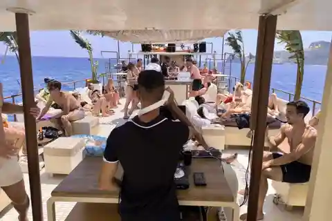 Rhodos: Svømme- og snorklecruise med buffé og ubegrenset drikke
