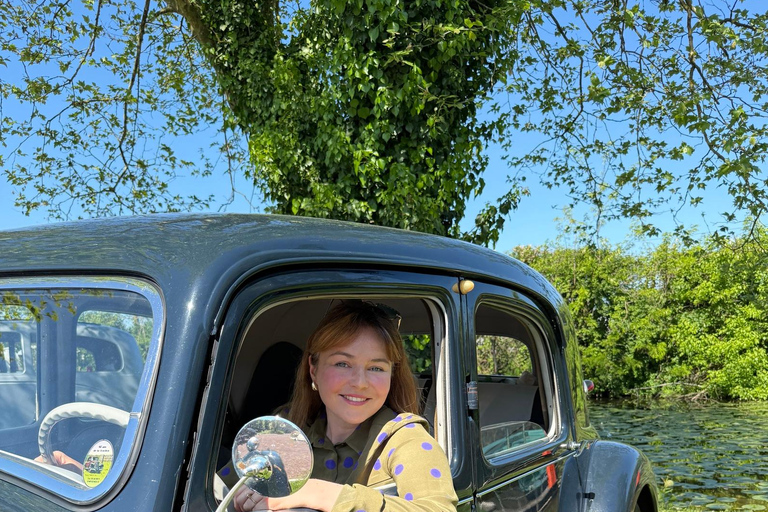 Anjou: Discovery by Vintage Car with a Local Guide