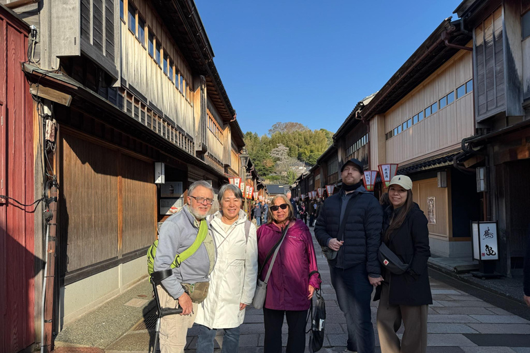 Kanazawa:Gold Leaf Experience, Geisha District & Matcha Tour