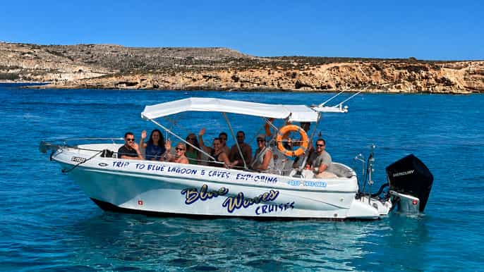 Mellieha: giro in motoscafo intorno alle grotte di Comino e alla Laguna Blu