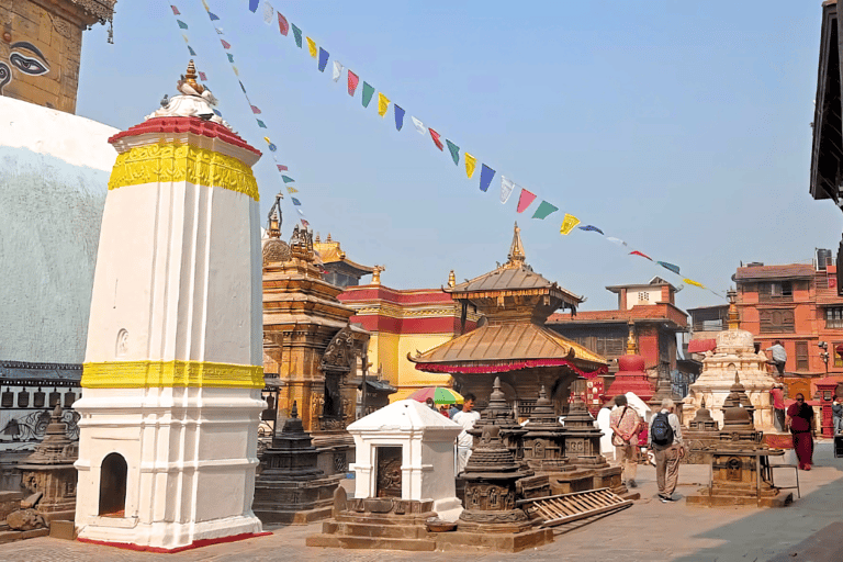 Katmandu: Wycieczka piesza z Monkey Temple i Durbar SquareKatmandu: Wycieczka piesza z wizytą w Świątyni Małp i na placu Durbar Square