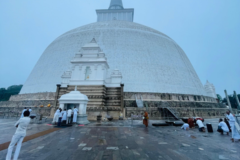 Explore Sri Lanka in 4 Days – Culture, Nature & Adventure