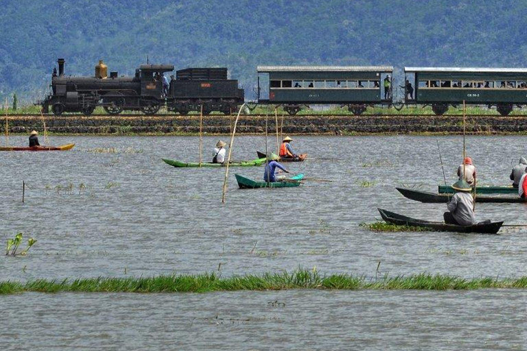 De Yogyakarta: Museu Ferroviário da Indonésia e passeio de comboio