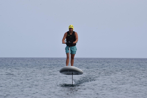 Scooters eléctricos Santorini E-Foil: surfea las olasScooters E-Foil en Santorini: surca las olas