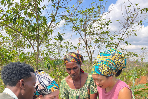 Kamonyi: Rwandan Coffee Farm & Family Cultural Tour