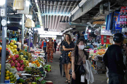 Hue: Tour di mezza giornata della città con dragon boat e auto