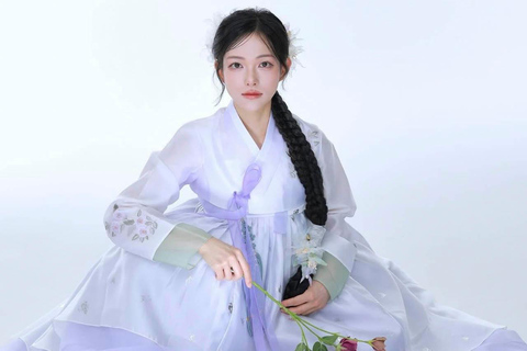 Royal Hanbok Dress-Up & Professional Photoshoot Experience