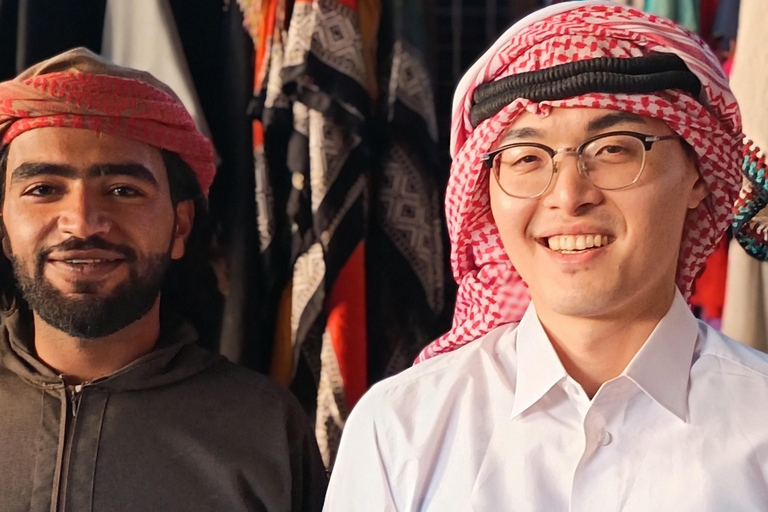 Wadi Rum: Hiking Tour with Watching the stars Bedouin Camp Hiking Tour 4hours