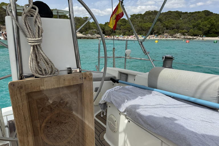 Cala Galdana - Full-day sailing trip (8 hours) Full-day sailing trip through the coves of southern Menorca (max. 4 people)