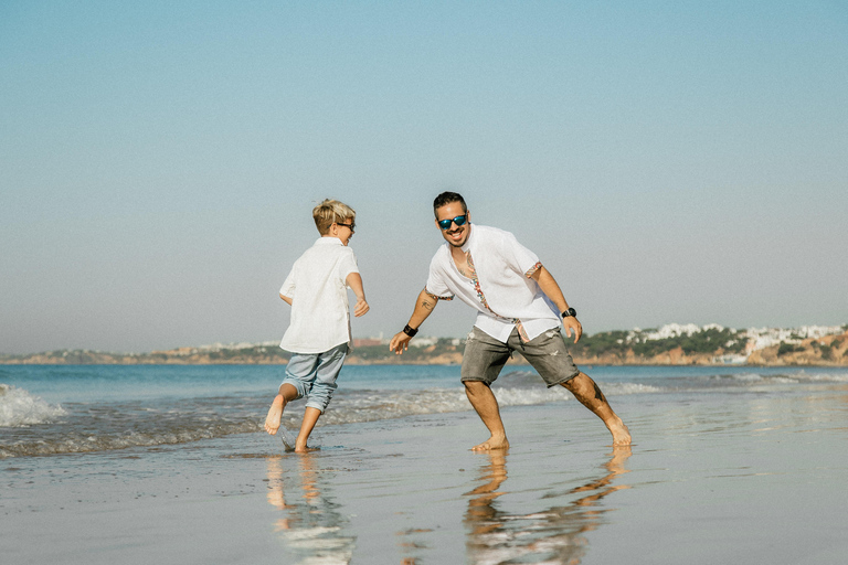 ALGARVE: Professional Photoshoot for Couples & Families Algarve: Private Photoshoot with a Professional Photographer
