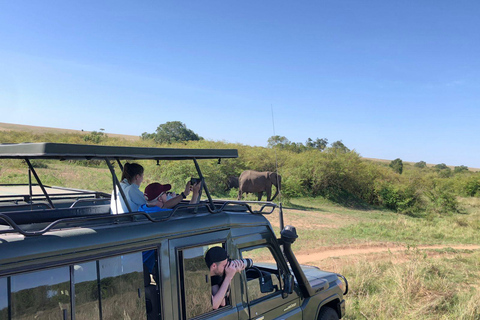 Safari en camping en grupo de 5 días por el Serengeti, Ngorongoro y ManyaraSafari en grupo de 5 días por el Serengeti, el Ngorongoro y el Lago Manyara