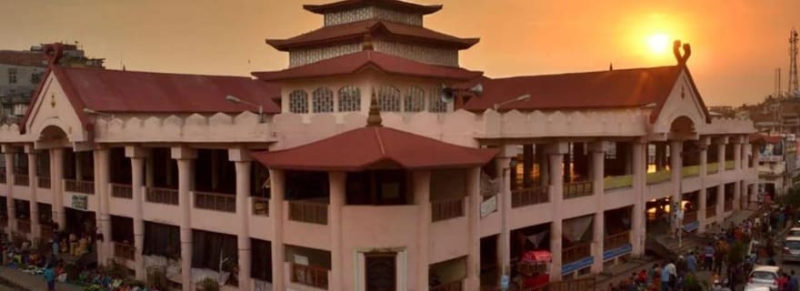 Imphal : visite citadine guidée avec le lac Loktak et déjeuner