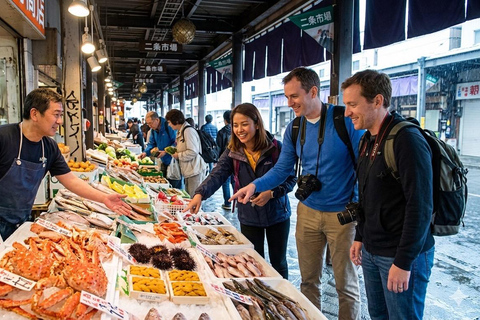 Sapporo: Guided Photo and Food Walking Tour