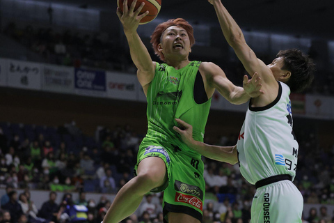 Jogo de basquetebol do Levanga Hokkaido na Arena Hokkai KitayellIngresso geral