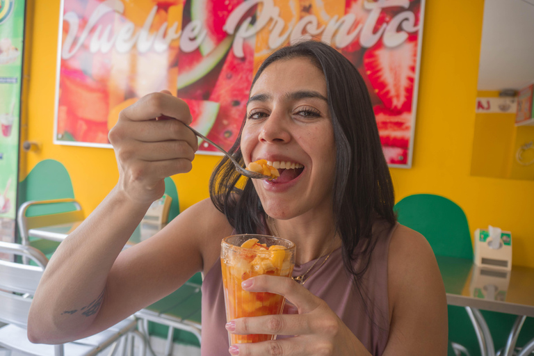 Medellín: Geführte Street Food Tour mit 10 VerkostungenMedellín: Geführte Street Food Tour mit Verkostungen