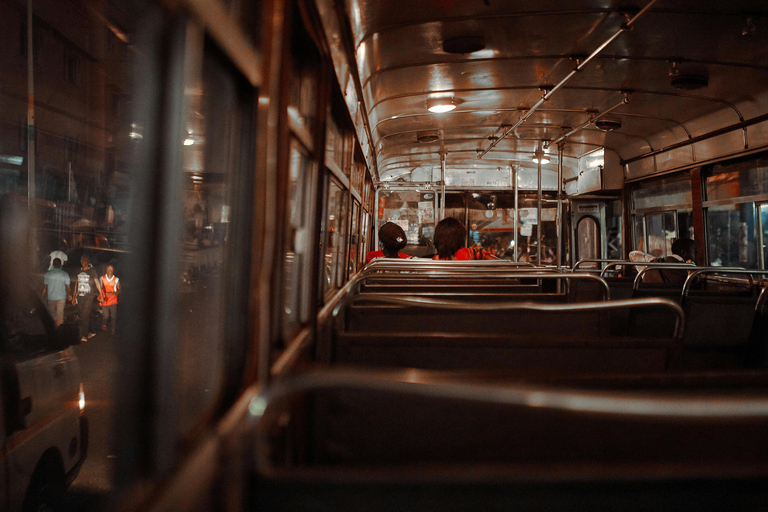 Colombo: Train, Bus, and Tuk Tuk Tour with Snacks